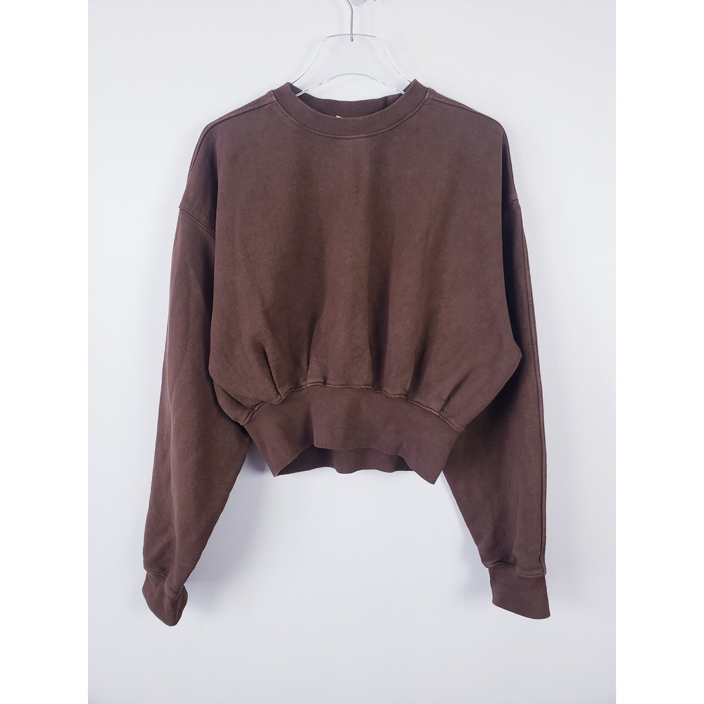 Women’s Cropped Crewneck Sweatshirt - Brown